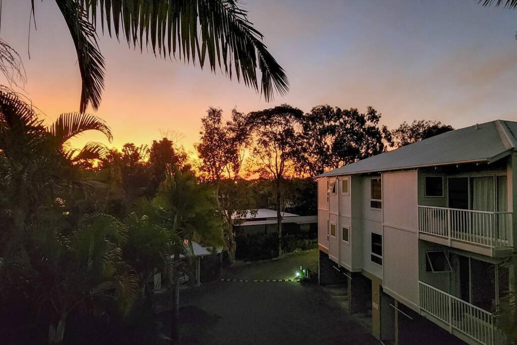 Luxury Top Floor Sunset Villa Noosaville Exterior foto