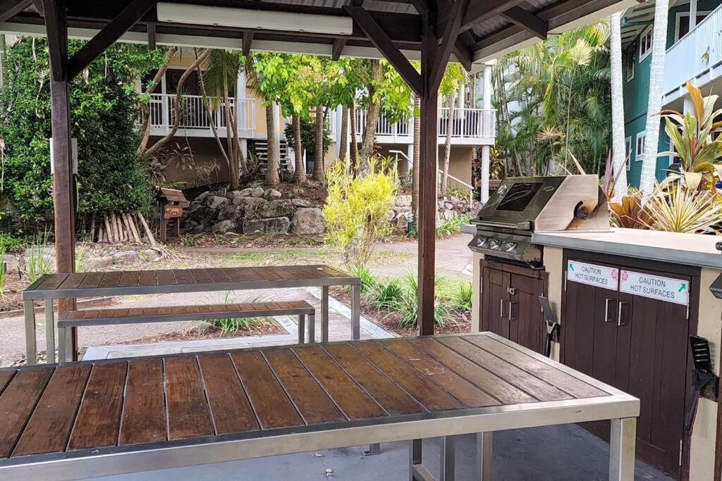 Luxury Top Floor Sunset Villa Noosaville Exterior foto